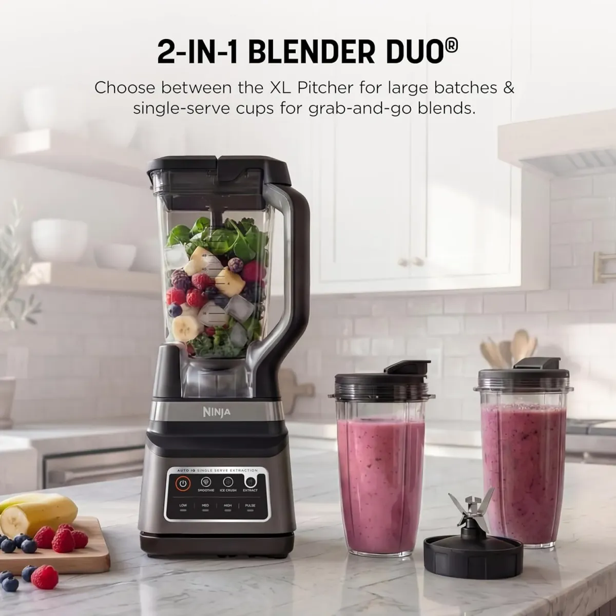 NINJA Licuadora Profesional Plus DUO, 1400 vatios de pico, 3 programas Auto-IQ para bebidas congeladas y BATIDOS, 72 oz Jarra trituradora total y 2 vasos individuales, BN751