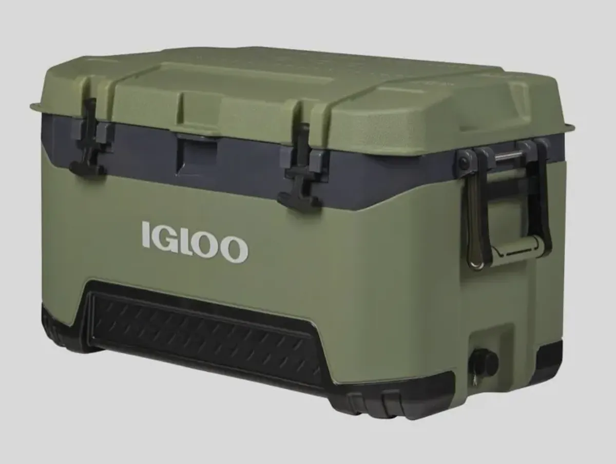 IGLOO BMX - Enfriador de 72 Cuartos con tecnología Cool Riser, Regla de Pescado y Puntos de Amarre