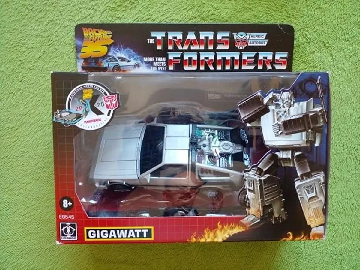 GIGAWATT DE TRANSFORMERS/BACK TO THE FUTURE