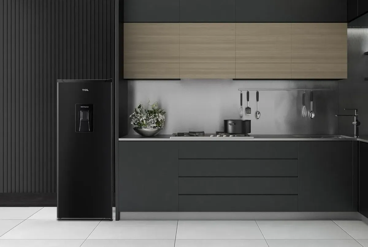 TCL 846042071406 Refrigerador de 6 Pies, 168 L, Negro